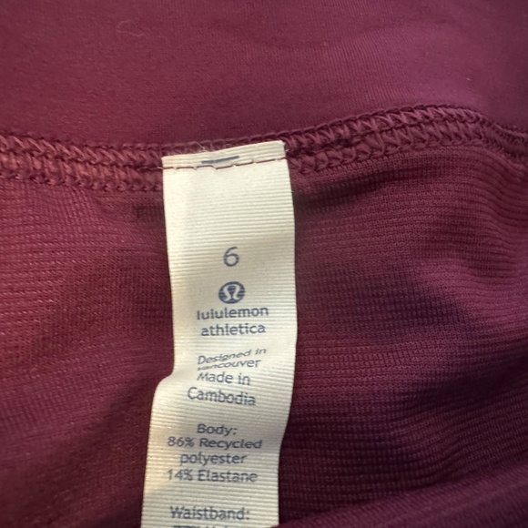 Lululemon Speed Up Low-Rise Short 2.5” - Picture 3 of 4